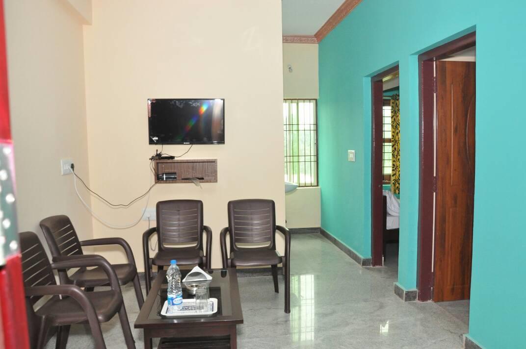 Iroomz Sri Vinayaka Comfort Virajpet Extérieur photo