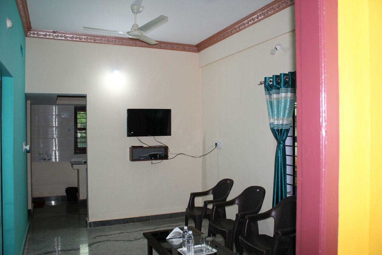 Iroomz Sri Vinayaka Comfort Virajpet Extérieur photo